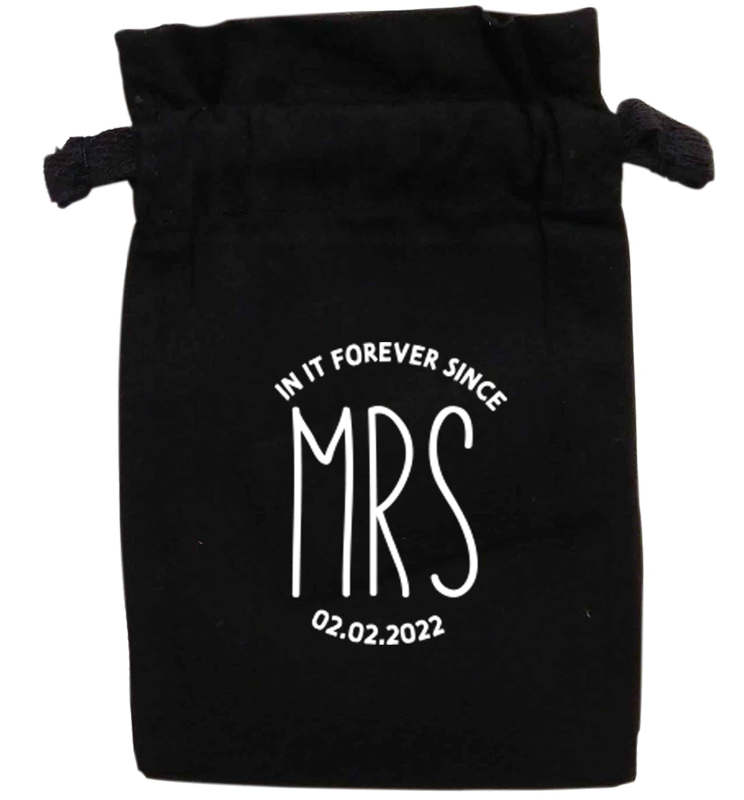 Mrs in it forever personalised date | XS - L | Pouch / Drawstring bag / Sack | Organic Cotton | Bulk discounts available!