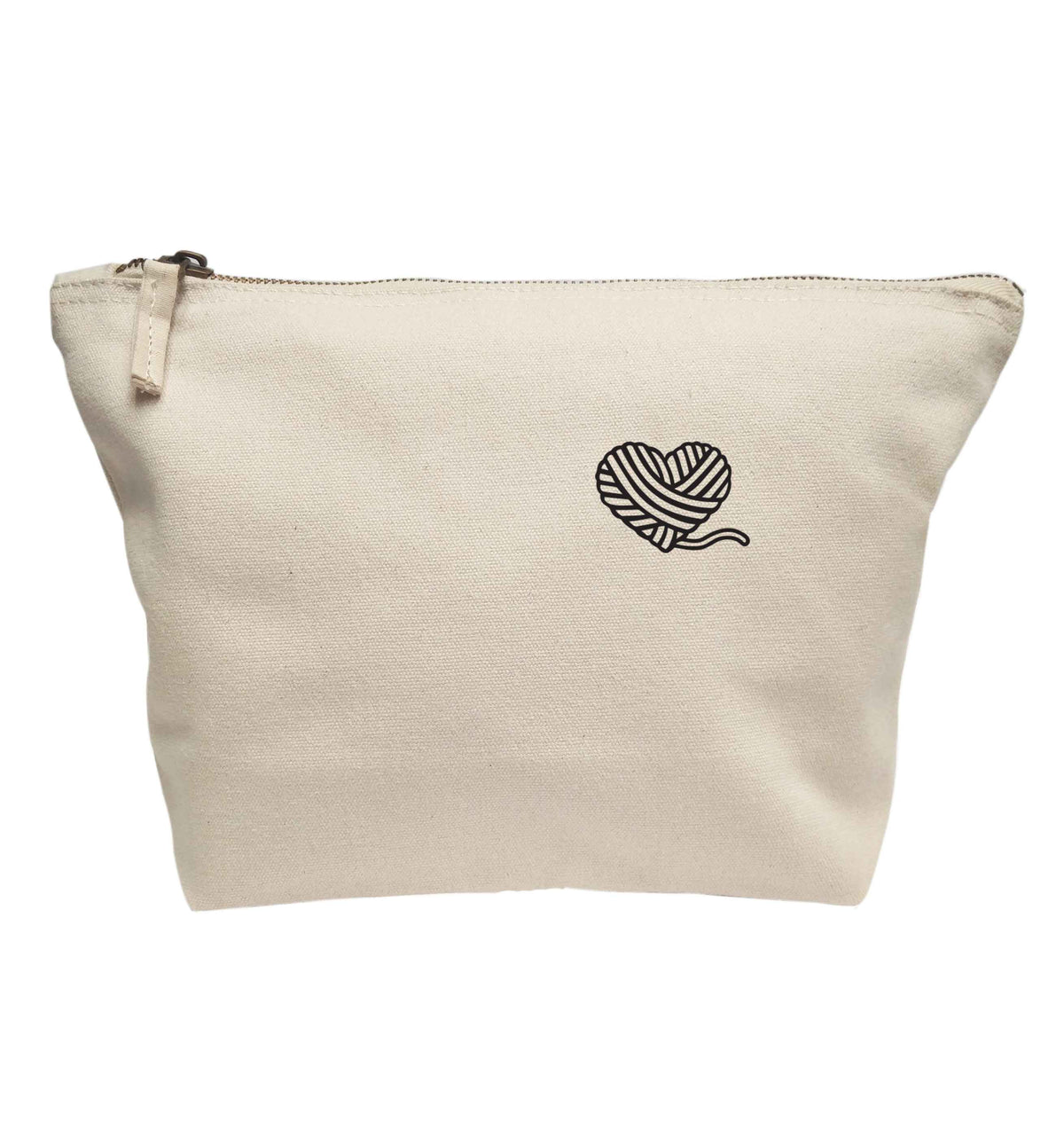 Knitted heart pocket | makeup / wash bag