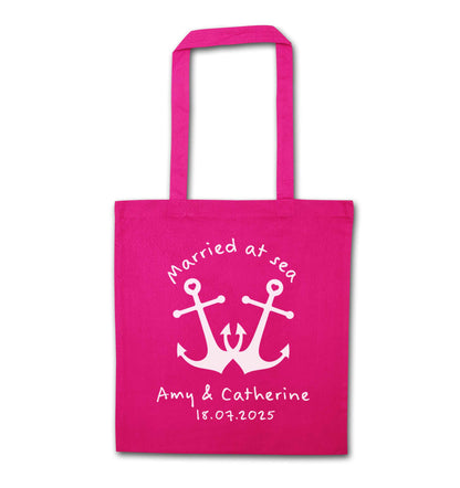 Married at sea pink anchors pink tote bag