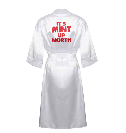 It's mint up North XL/XXL white ladies dressing gown size 16/18