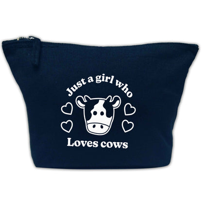Just a girl who loves cows | Makeup / wash bag
