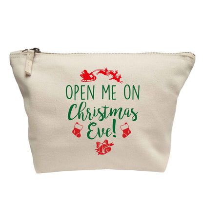 Open me on Christmas eve! | Makeup / wash bag