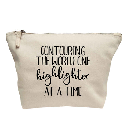 Contouring the world one highlighter at a time | makeup / wash bag