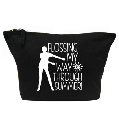 Flossing my way through summer | makeup / wash bag