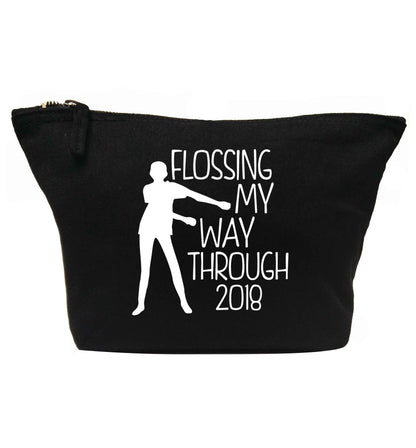 Flossing my way through 2018 | makeup / wash bag