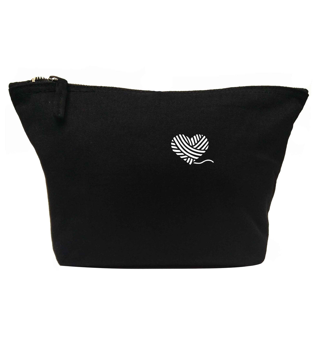 Knitted heart pocket | makeup / wash bag