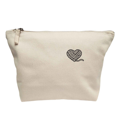 Knitted heart pocket | makeup / wash bag