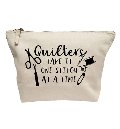 Quilters take it one stitch at a time  | makeup / wash bag