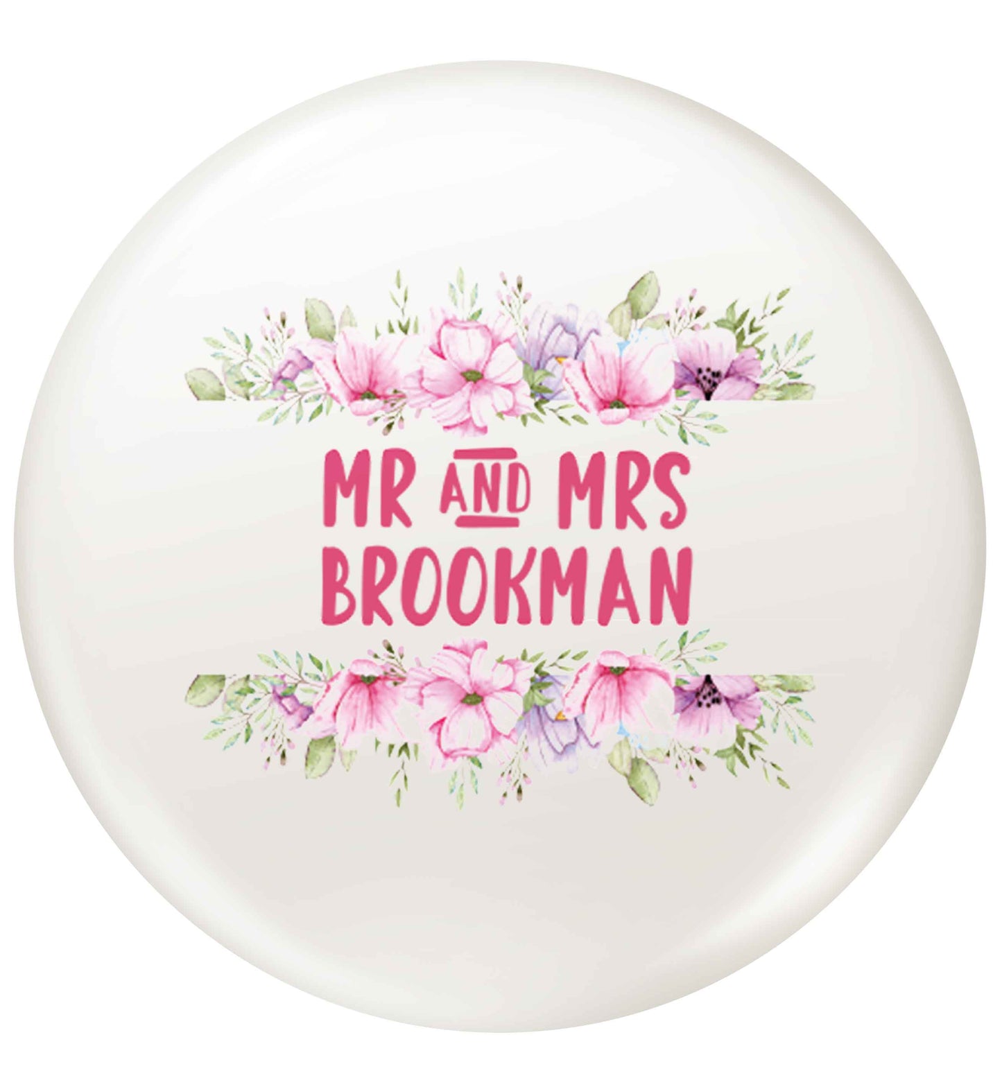 Personalised Mr and Mrs wedding and date! Ideal wedding favours! small 25mm Pin badge