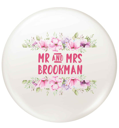 Personalised Mr and Mrs wedding and date! Ideal wedding favours! small 25mm Pin badge
